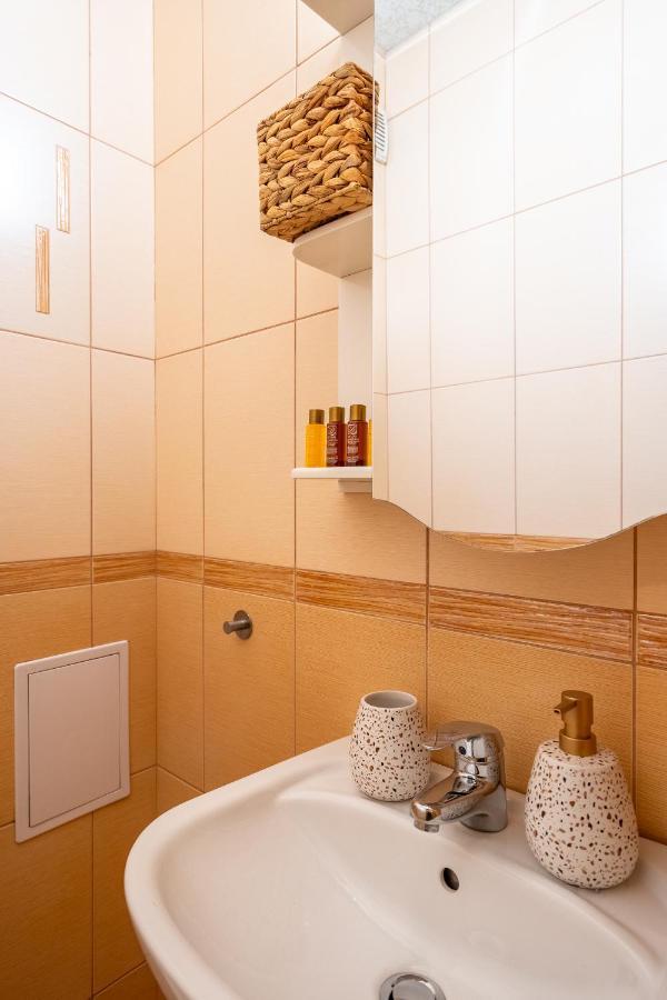 Premium Comfy 2Bdr Apt - Free Parking - Fast Wi-Fi 소피아 외부 사진
