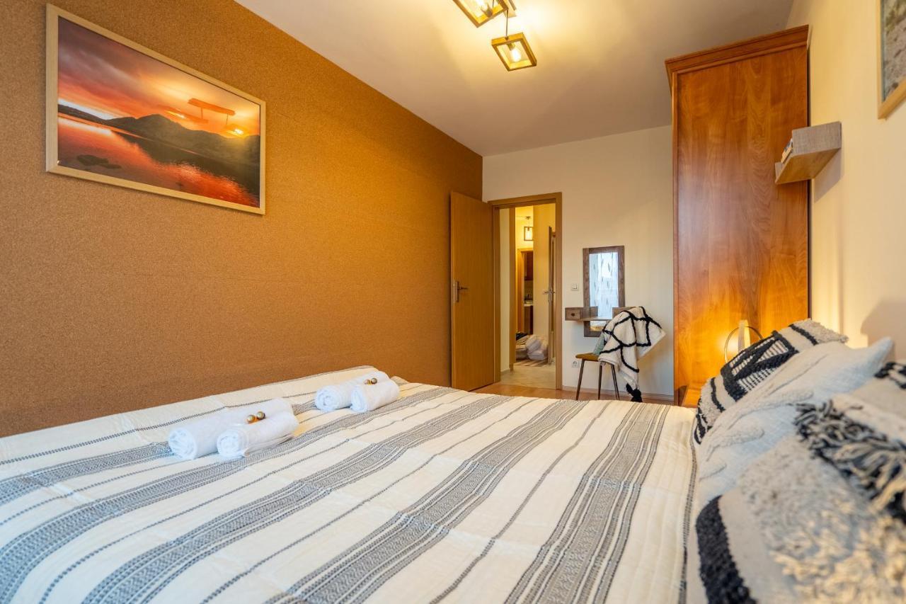 Premium Comfy 2Bdr Apt - Free Parking - Fast Wi-Fi 소피아 외부 사진