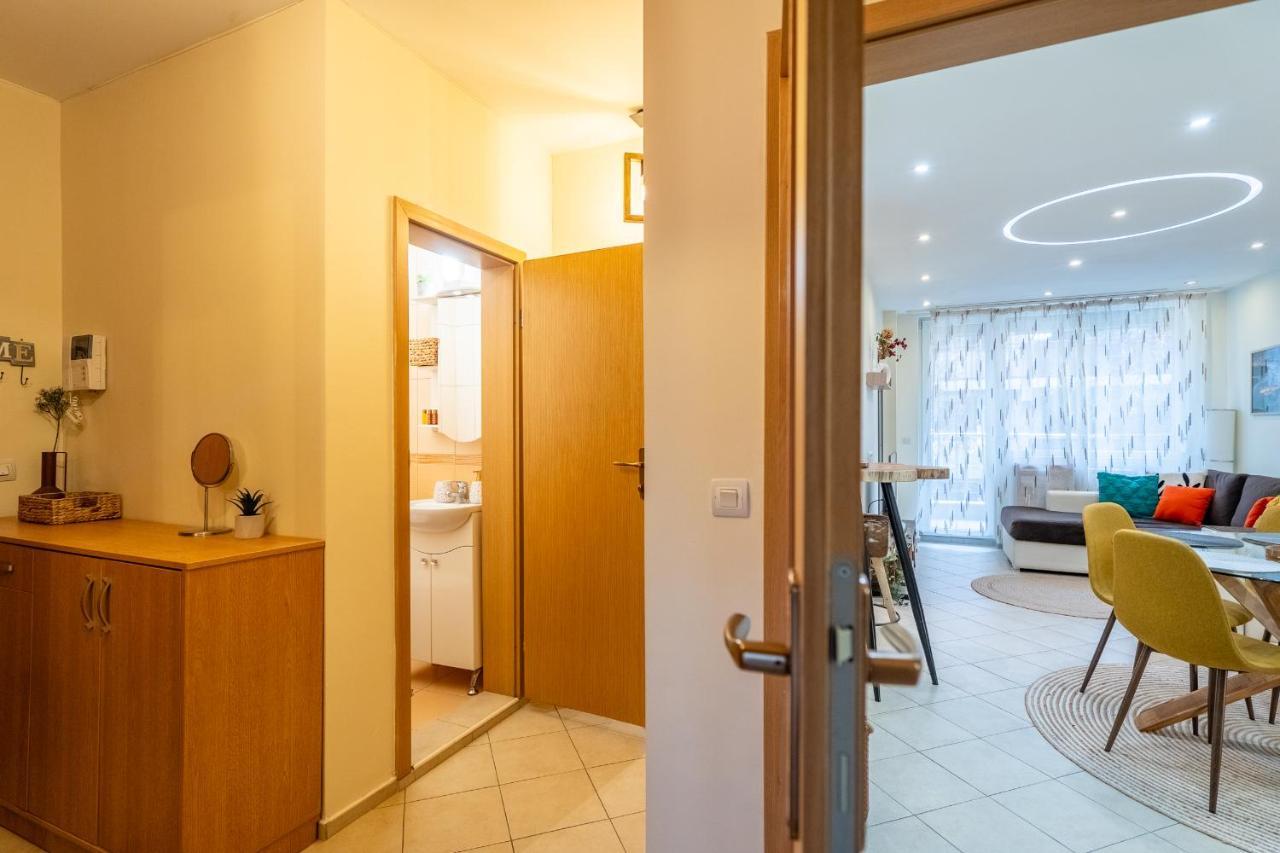 Premium Comfy 2Bdr Apt - Free Parking - Fast Wi-Fi 소피아 외부 사진