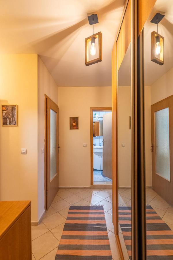 Premium Comfy 2Bdr Apt - Free Parking - Fast Wi-Fi 소피아 외부 사진