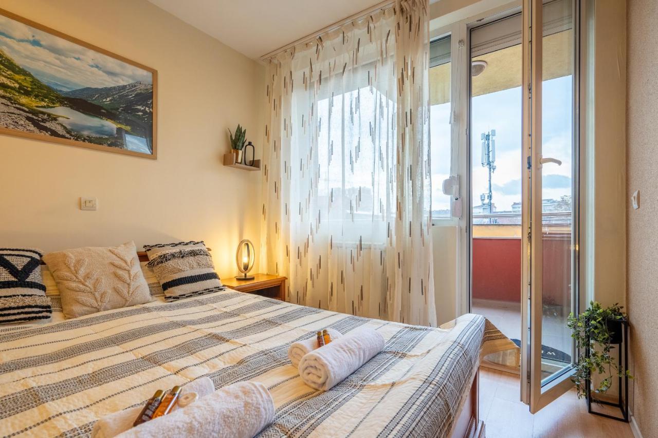 Premium Comfy 2Bdr Apt - Free Parking - Fast Wi-Fi 소피아 외부 사진
