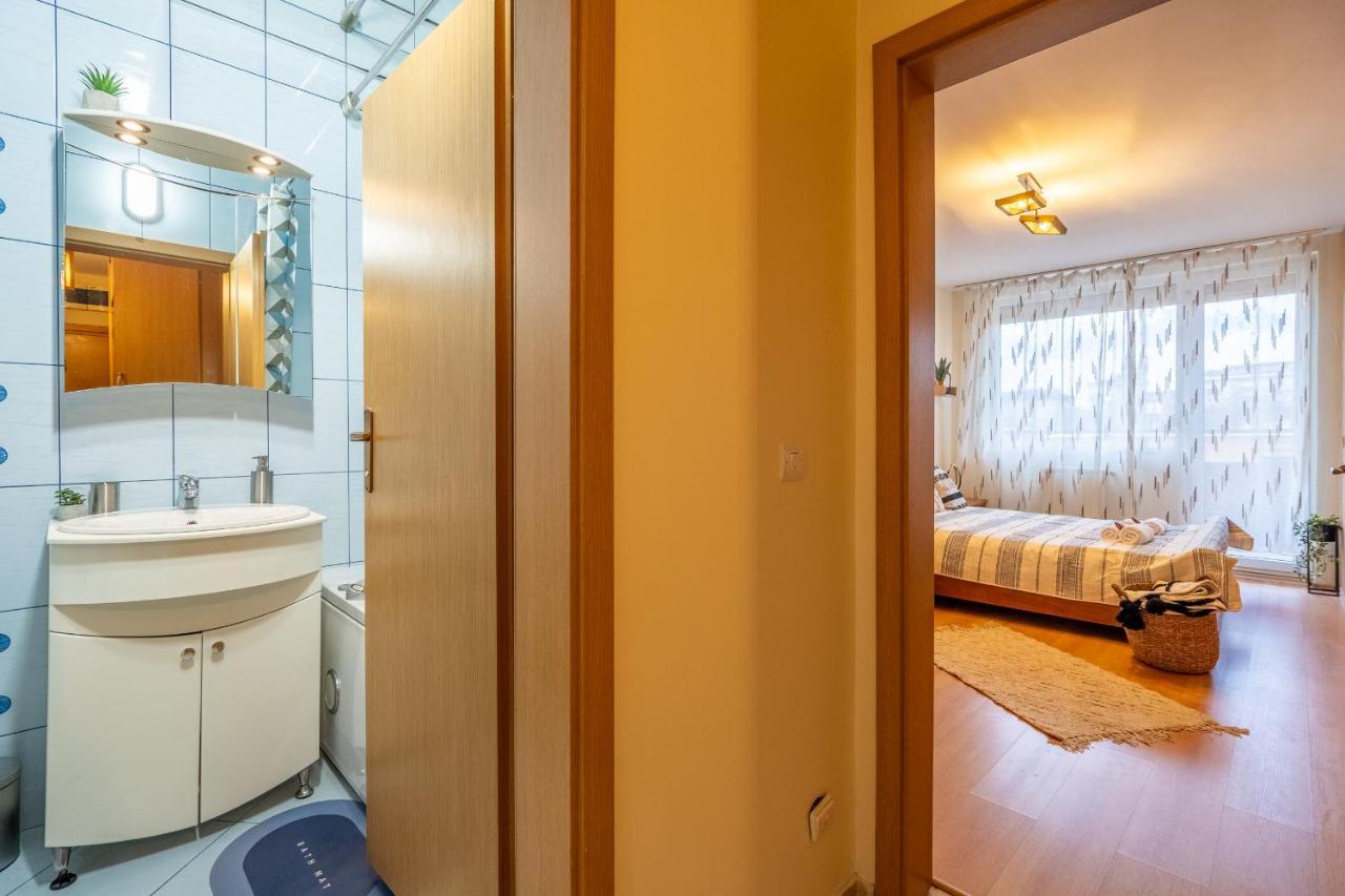 Premium Comfy 2Bdr Apt - Free Parking - Fast Wi-Fi 소피아 외부 사진