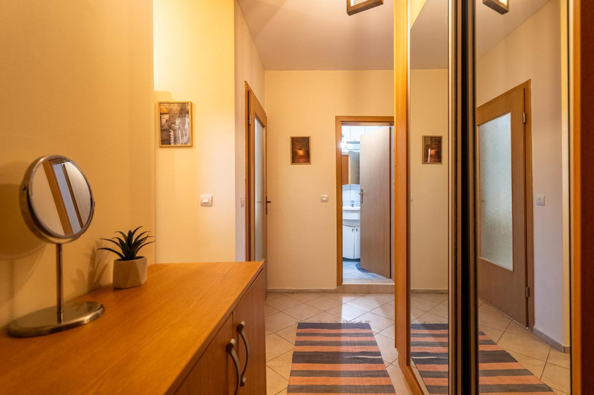 Premium Comfy 2Bdr Apt - Free Parking - Fast Wi-Fi 소피아 외부 사진
