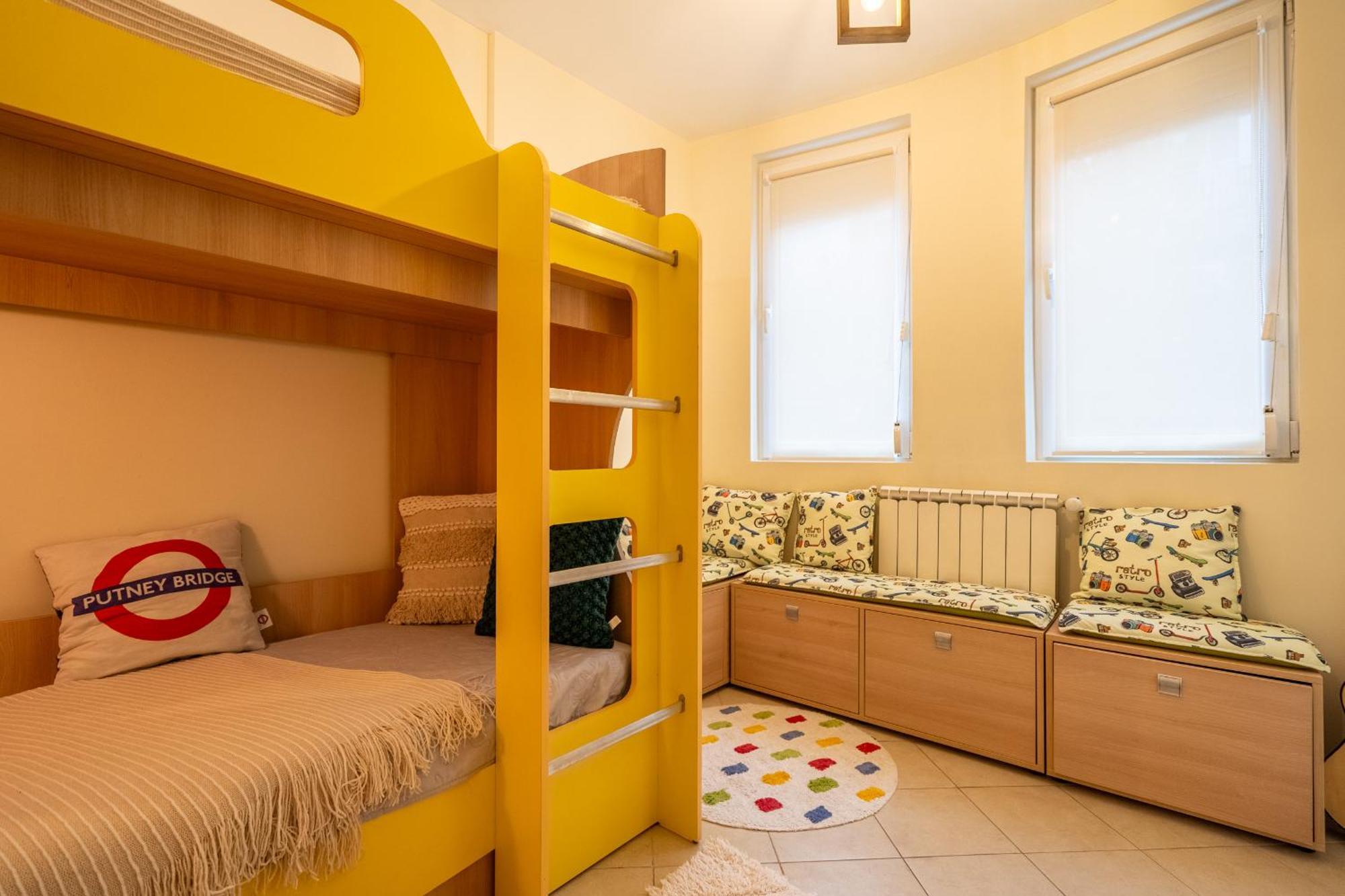 Premium Comfy 2Bdr Apt - Free Parking - Fast Wi-Fi 소피아 외부 사진